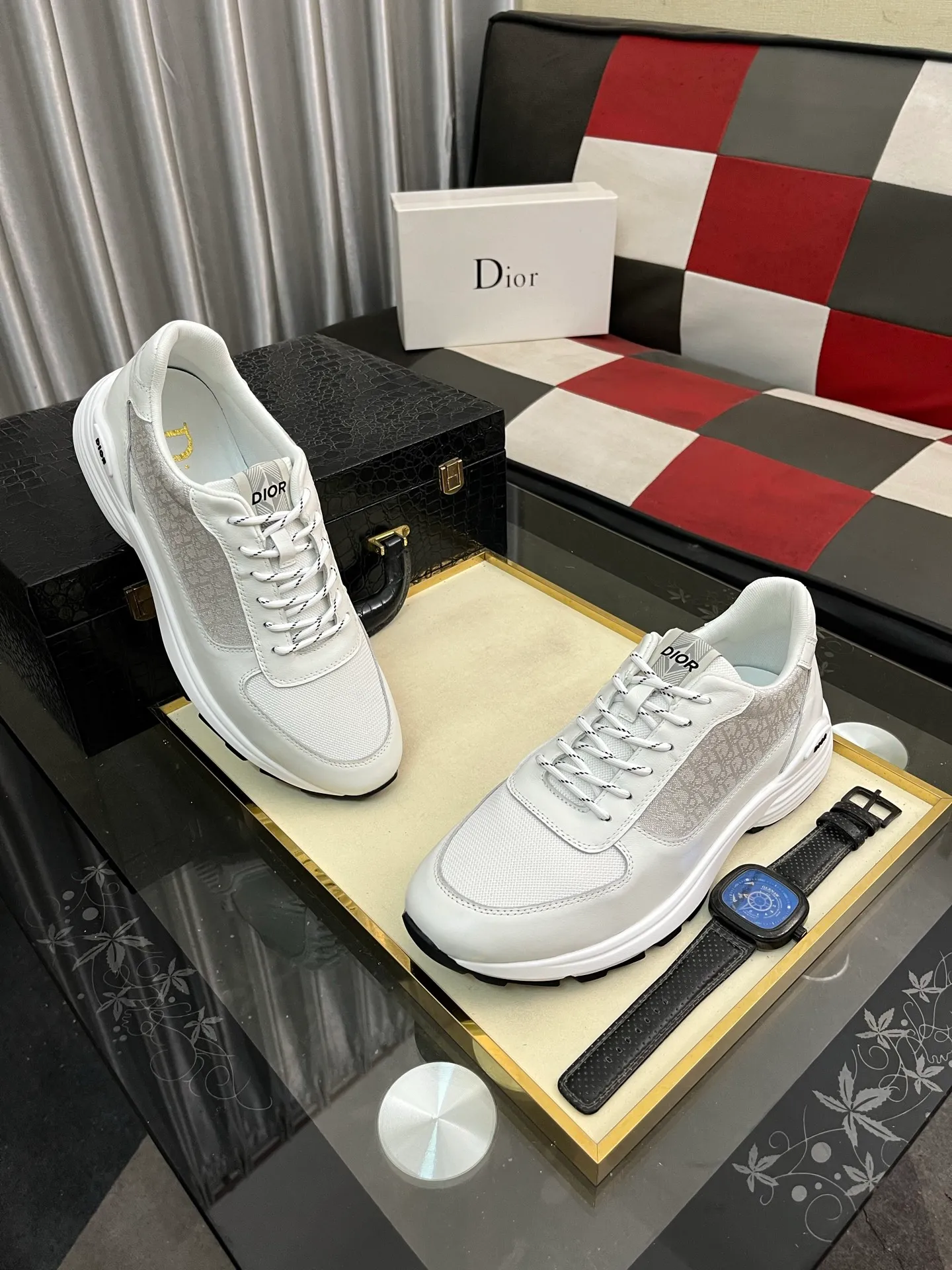 Men's shoes 💰440⌚️⌚️[Dior] The toe is designed to be a bit wider, and the upper foot comfort is perfect. The threads are beautiful, and it fits the pants perfectly. Decorated with various classic details, it is an ideal choice for daily styling. It can be matched with various casual items to create exquisite looks. Fabric: First-layer cowhide/lining sheepskin TPU original outsole Size: 38-444️⃣Colors available